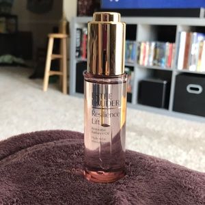 Estée Lauder Resilience Lift Restorative Oil